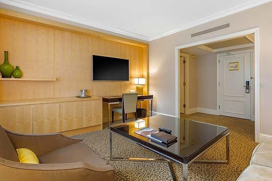 Omni Berkshire Place