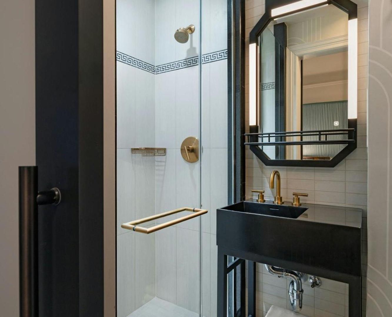The Algonquin Times Square, Autograph Collection 4*