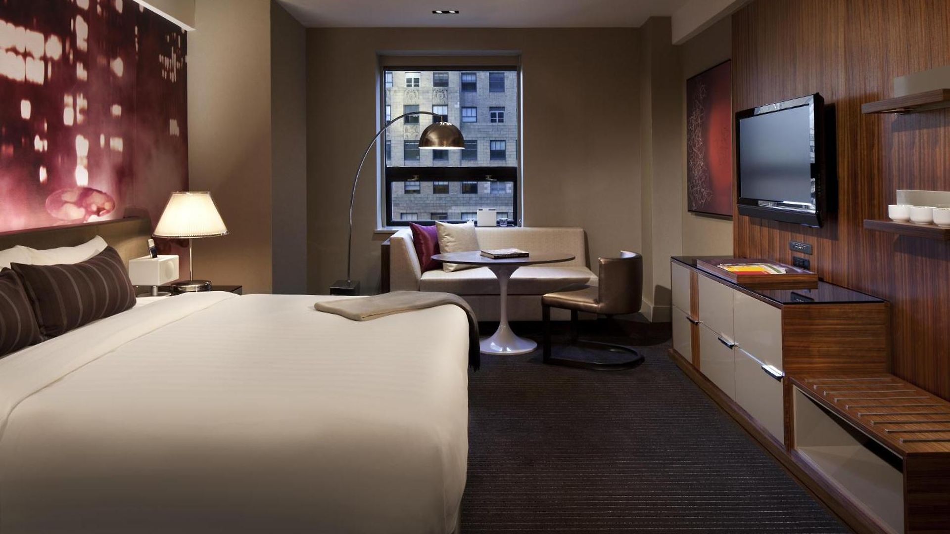 Hyatt Grand 4*