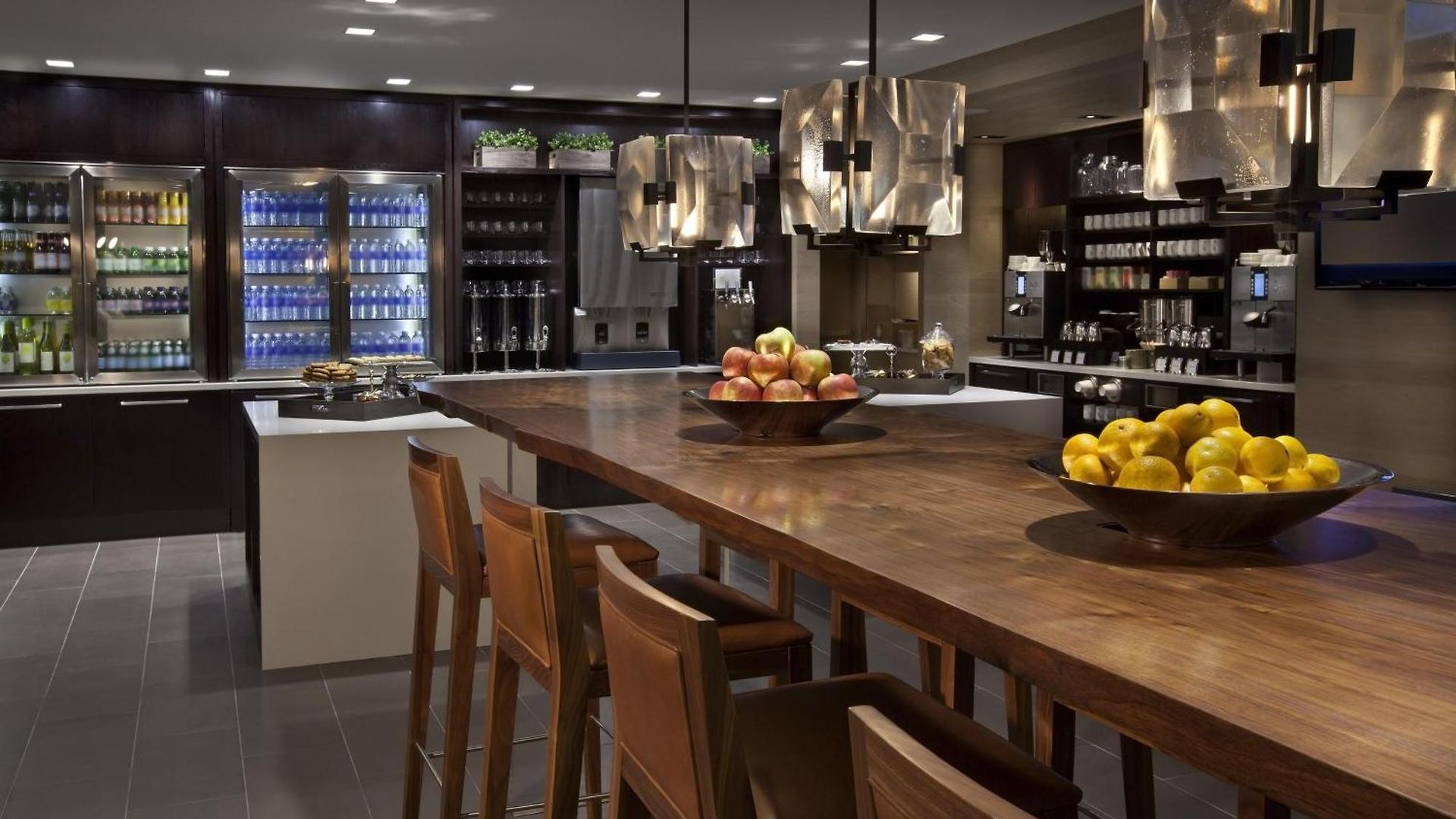 Hyatt Grand Hotel 4*
