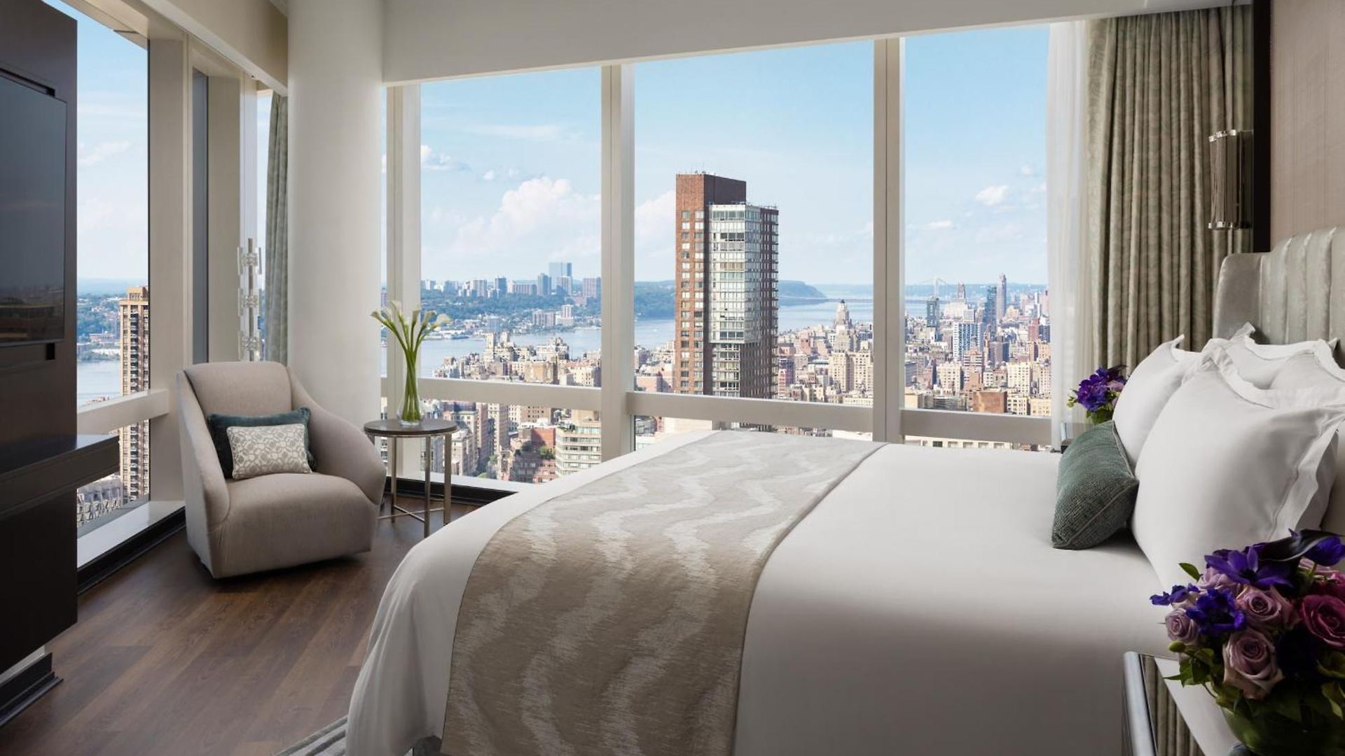 Mandarin Oriental, Hotel