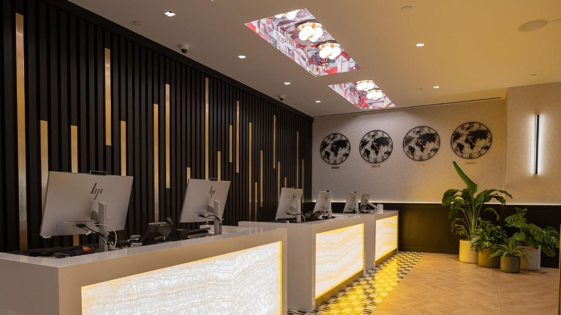 The Manhattan At Times Square 4*