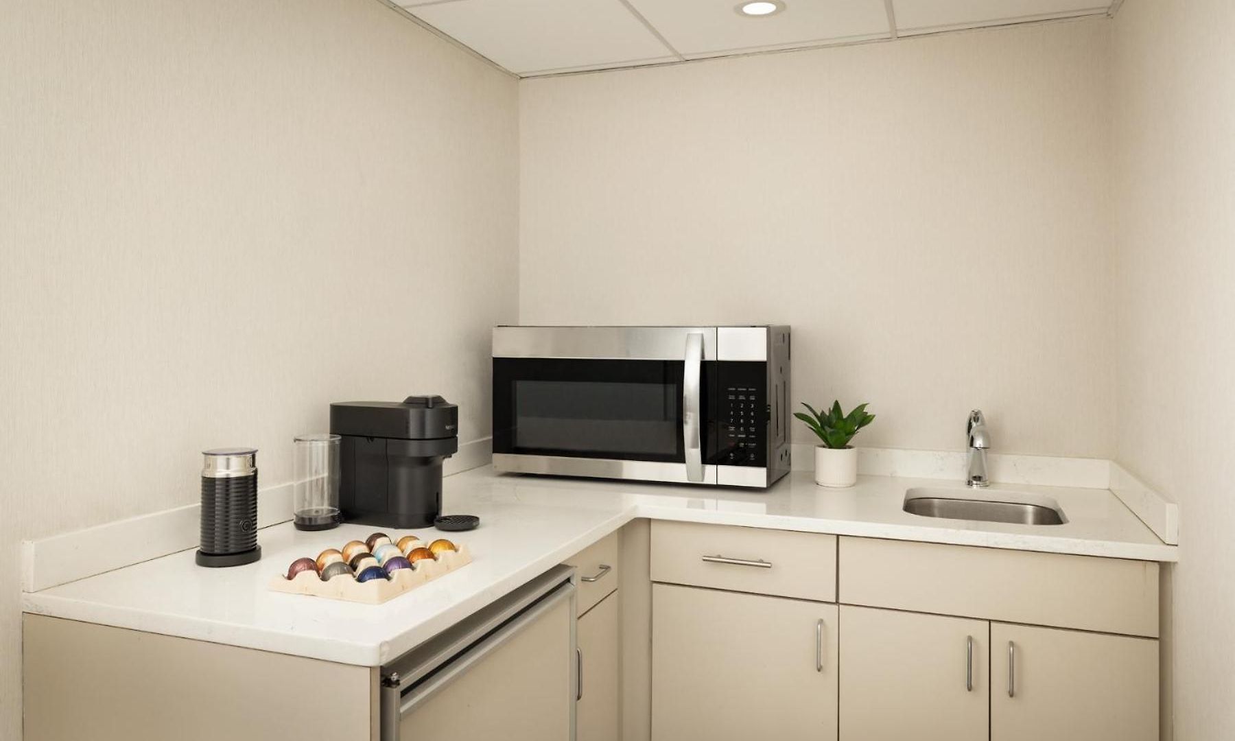 Hotel Millennium Premier Times Square 4*