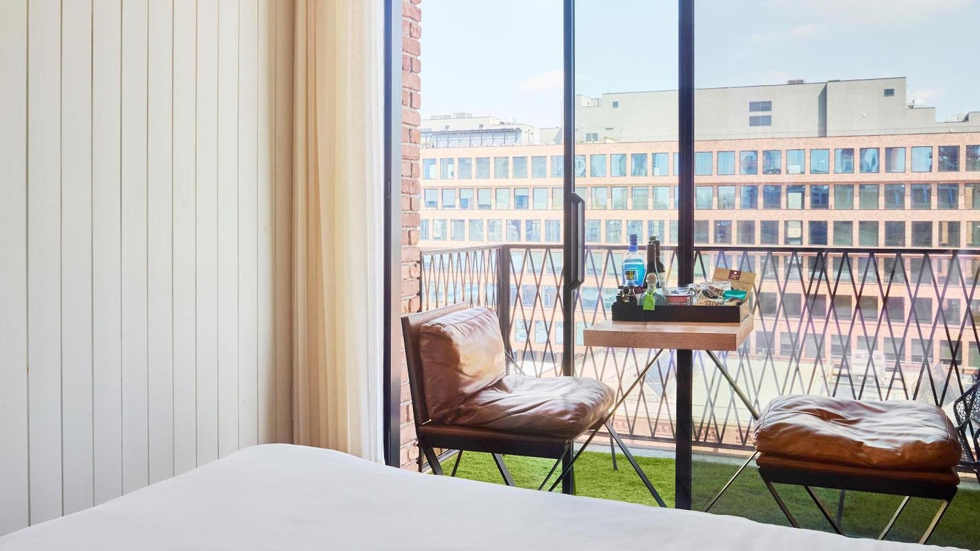 Arlo Williamsburg 5*