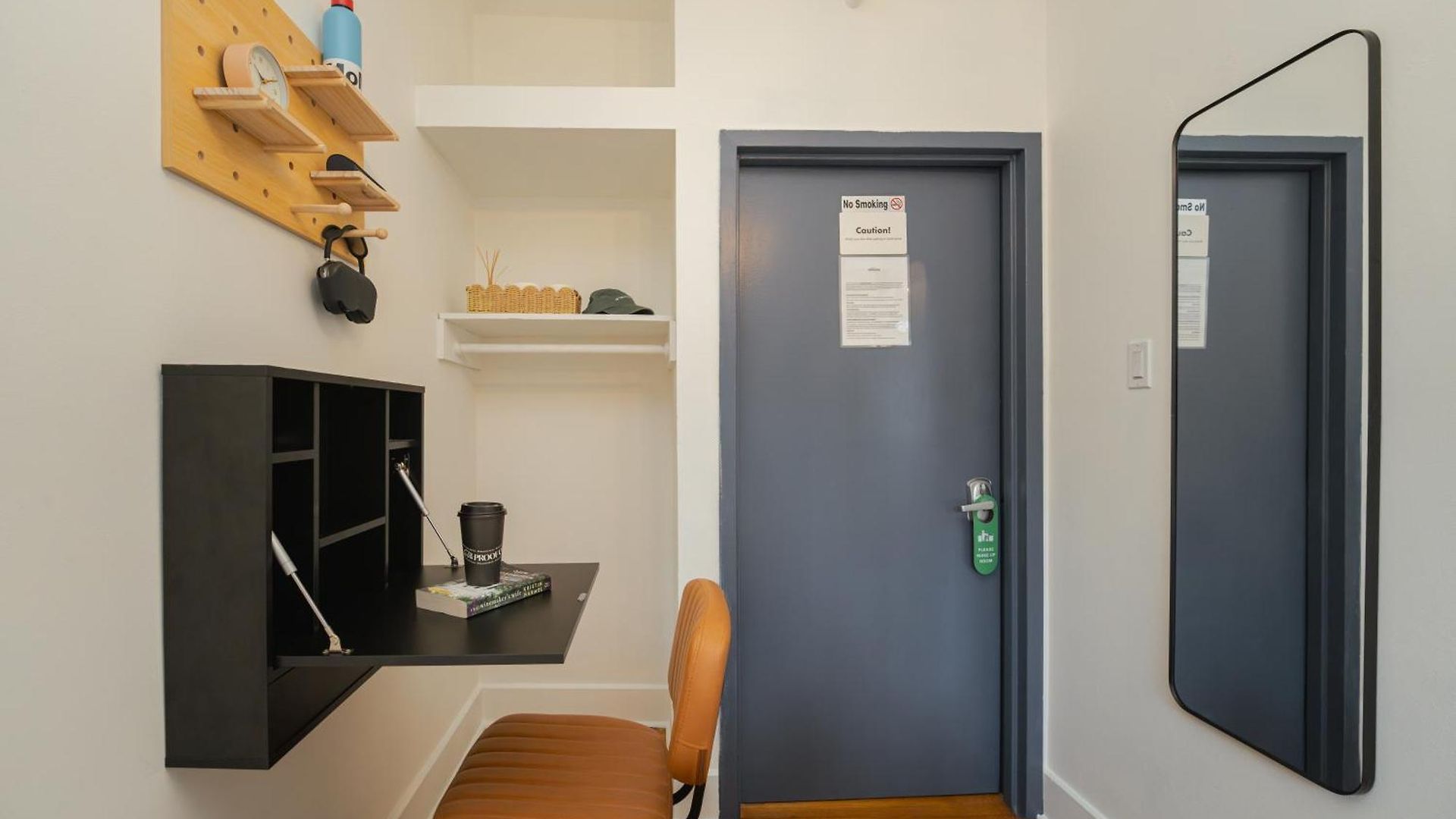 Lamartine Chelsea Hostel