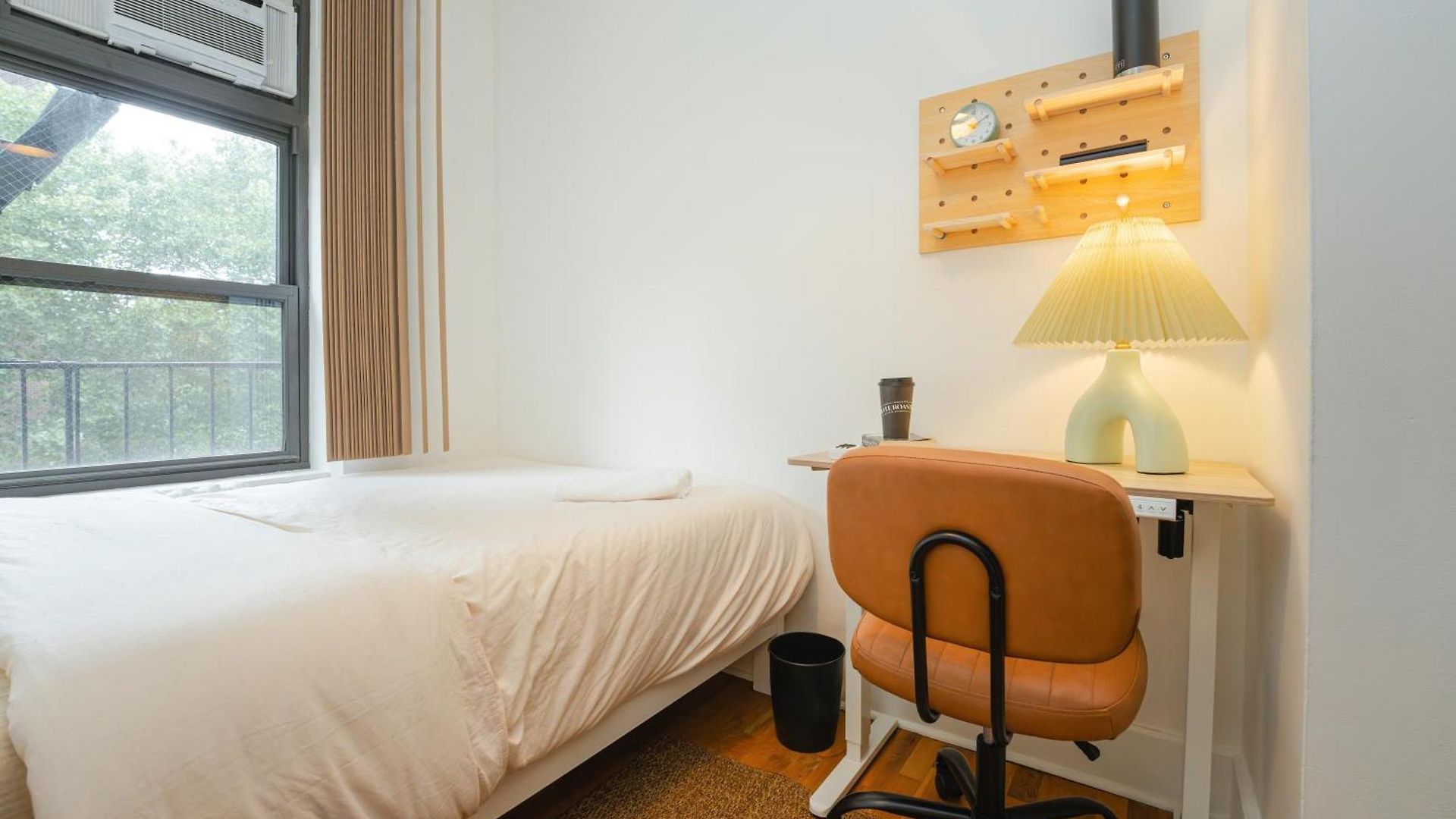 Lamartine Chelsea Hostel