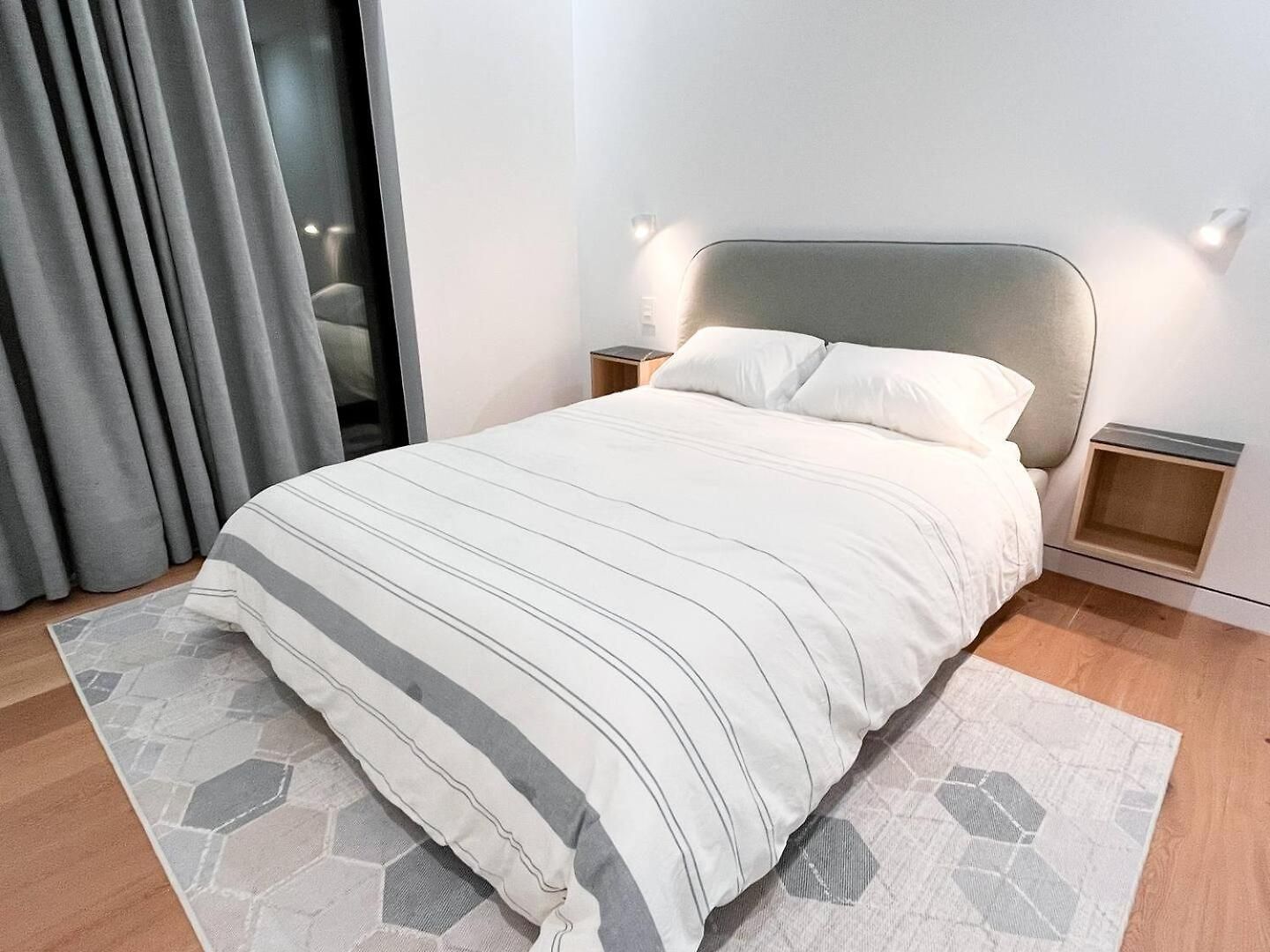 Ample And Cozy In Brooklyn Apartment *