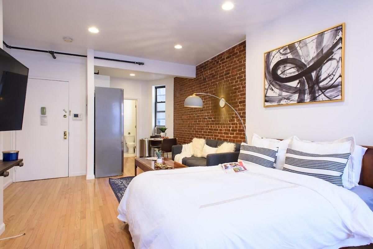 83-3w Ues Park Newly Furnished Xl