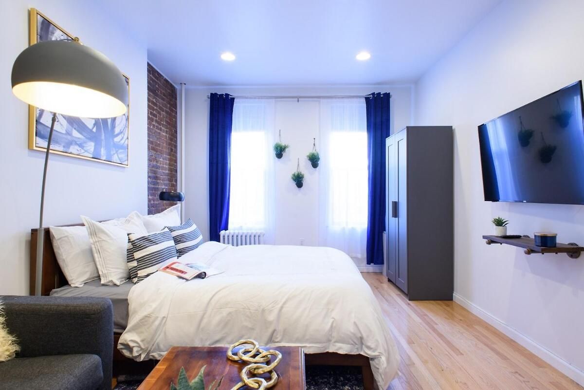 Apartment 83-3w Ues Park Newly Furnished Xl New York