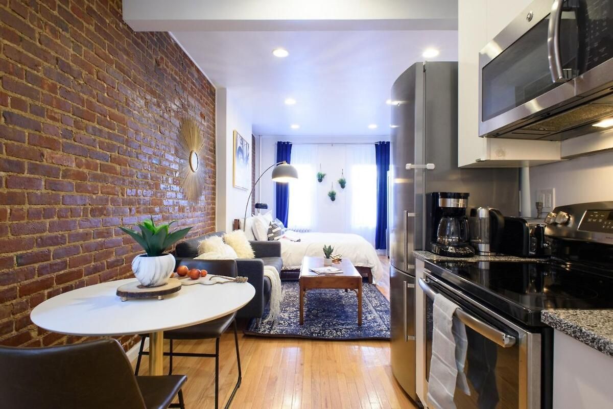 83-3w Ues Park Newly Furnished Xl Apartment