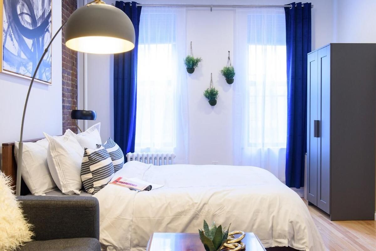 83-3w Ues Park Newly Furnished Xl * New York
