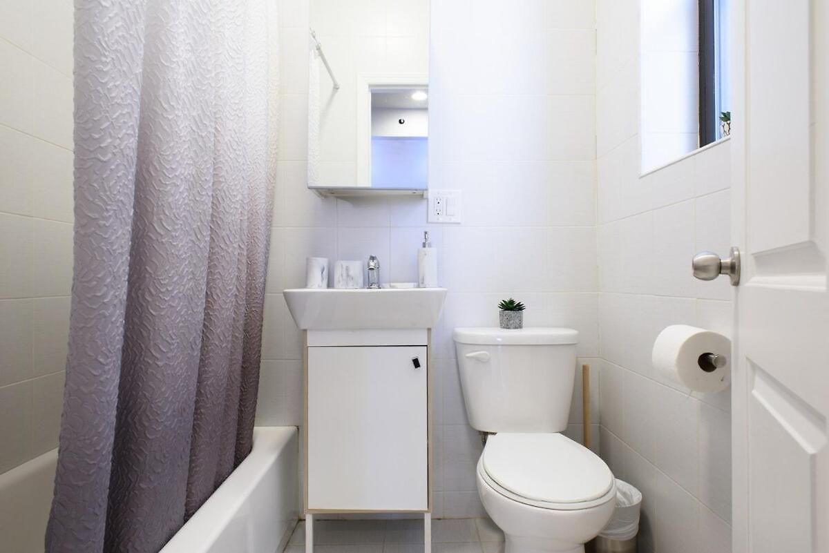 83-3w Ues Park Newly Furnished Xl New York