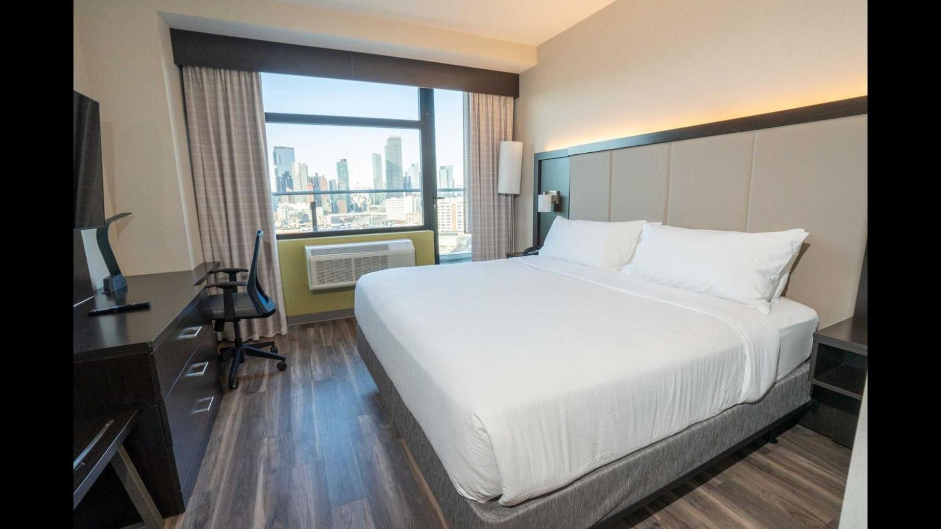 Express Long Island E - By Ihg Hotel New York