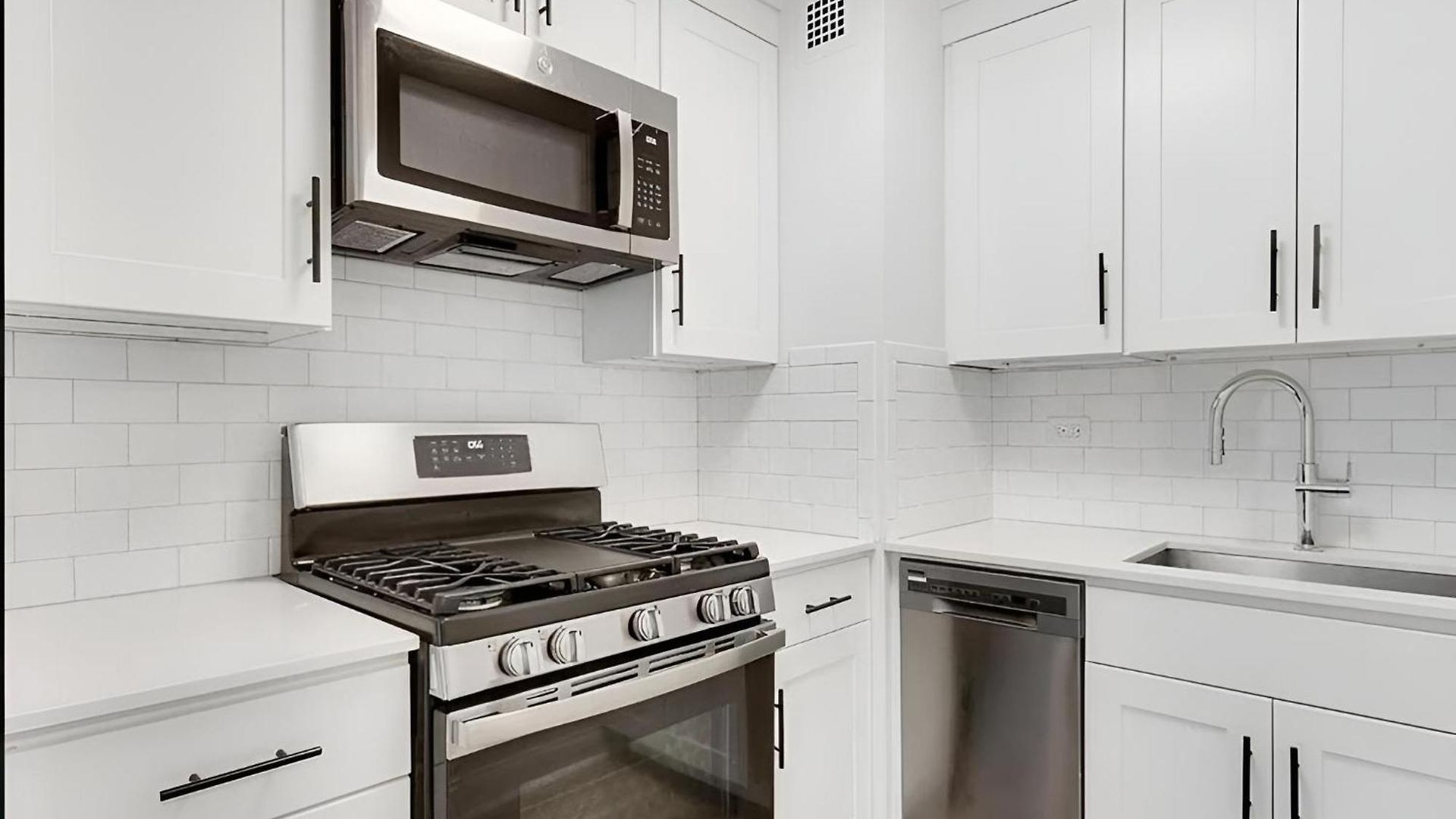 Waterside 3br Extended Near Columbia Apartment