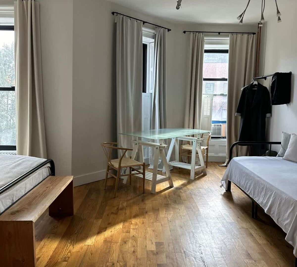 Brooklyn Artistic Apartment