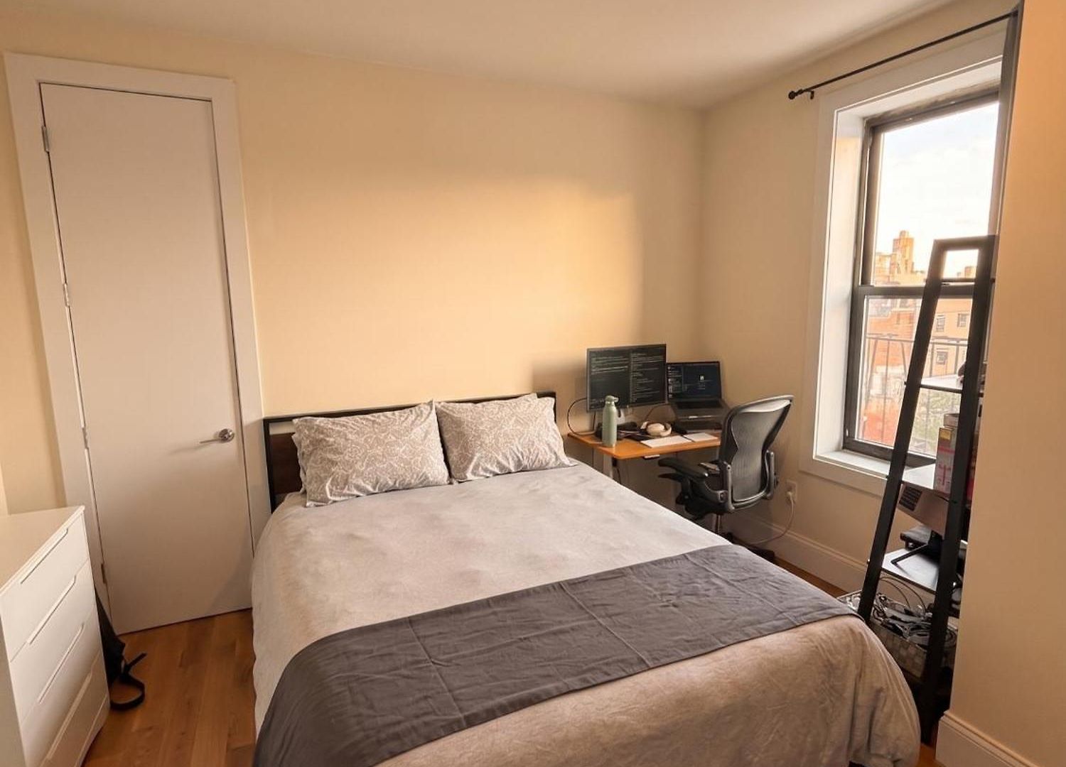 Apartment Trendy Williamsburg Oasis - Ac, Fast Wi-fi & Dishwasher