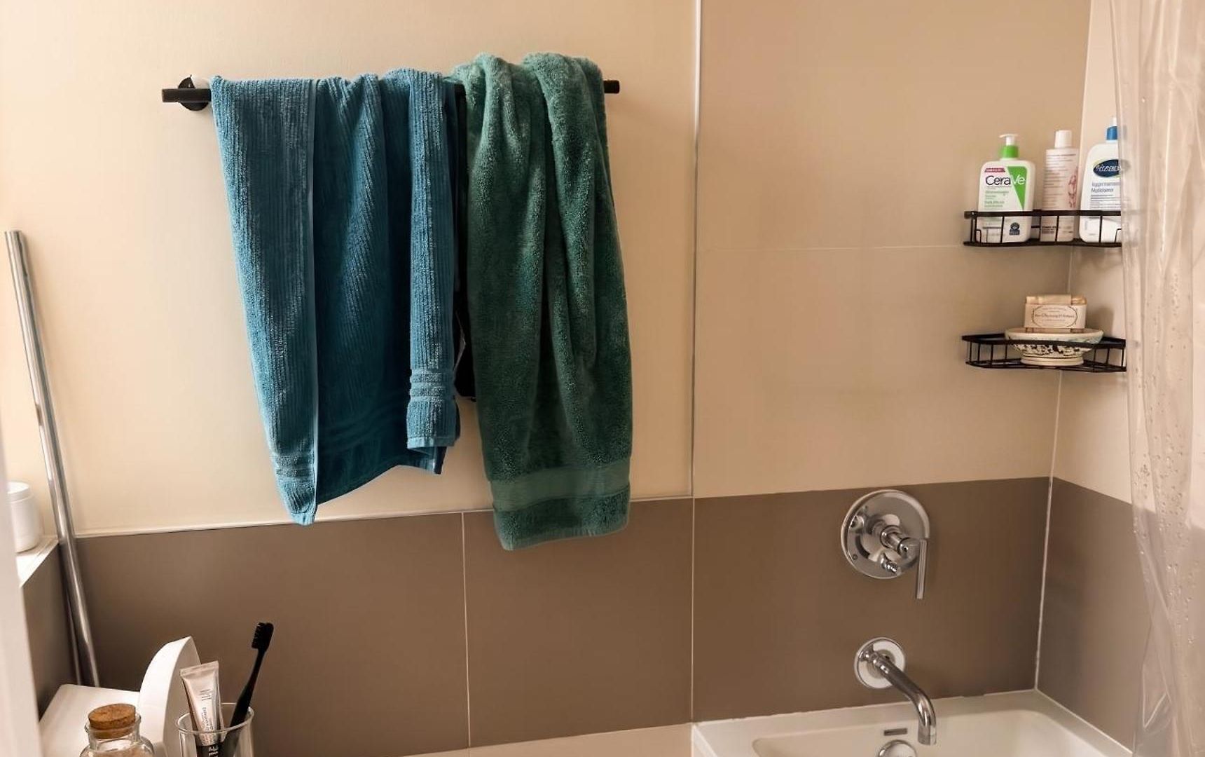 Trendy Williamsburg Oasis - Ac, Fast Wi-fi & Dishwasher New York