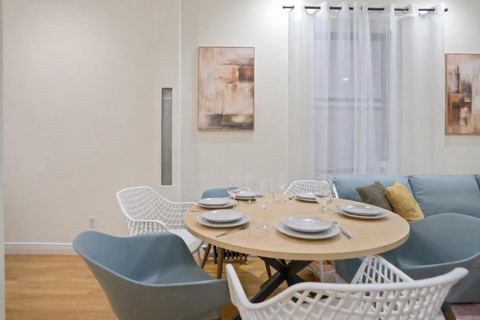 2 Bedroom Quite Nest New York