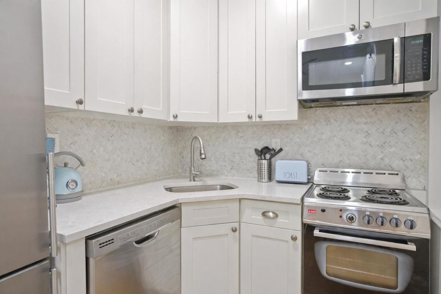 2 Bedroom Quite Nest New York