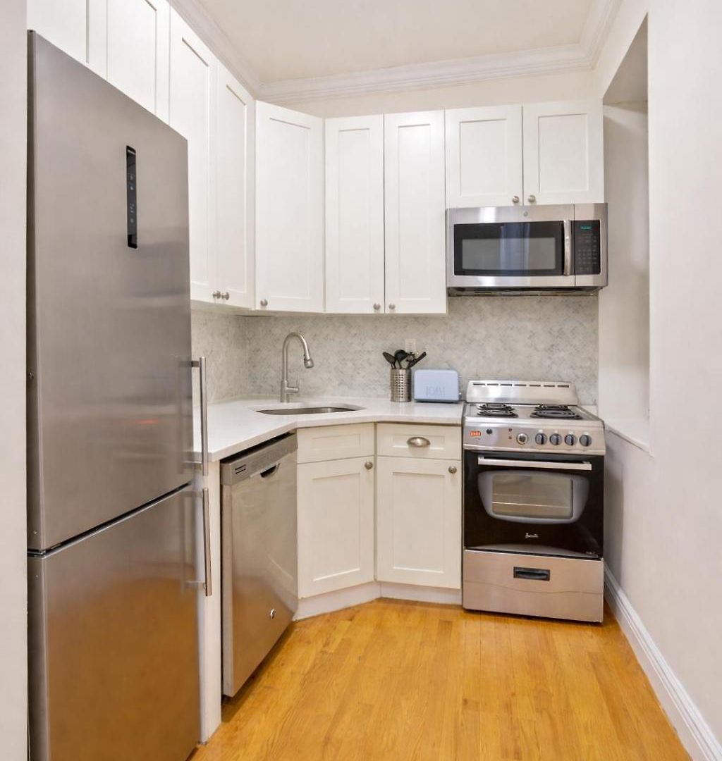 2 Bedroom Quite Nest Apartment New York
