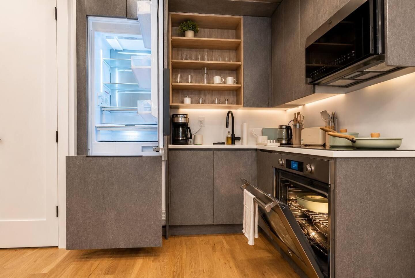 Cozy With Balcony&washer Close To Train *