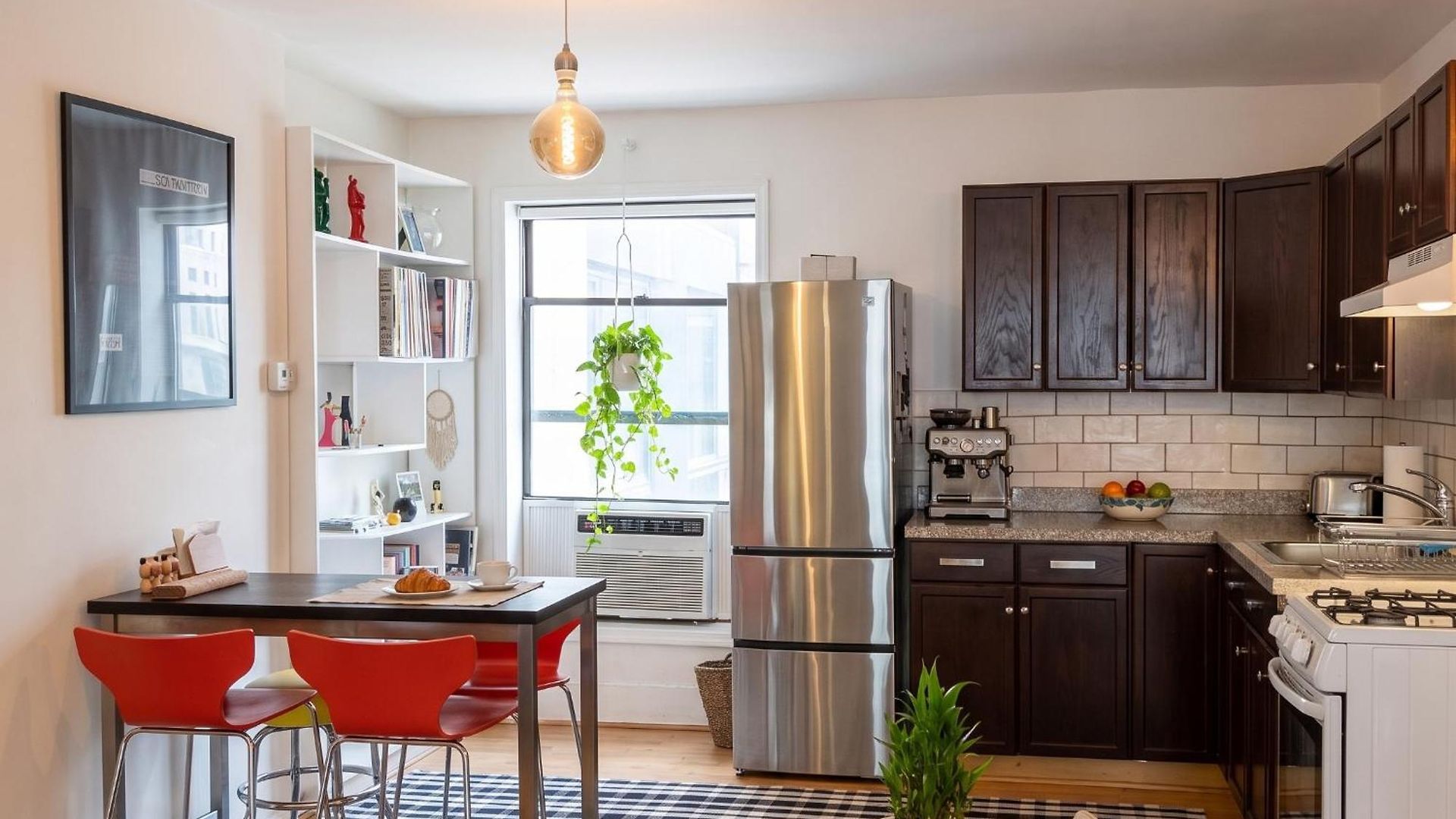 Chelsea Gem Modern 2br Prime 23rd & 7th Spot *