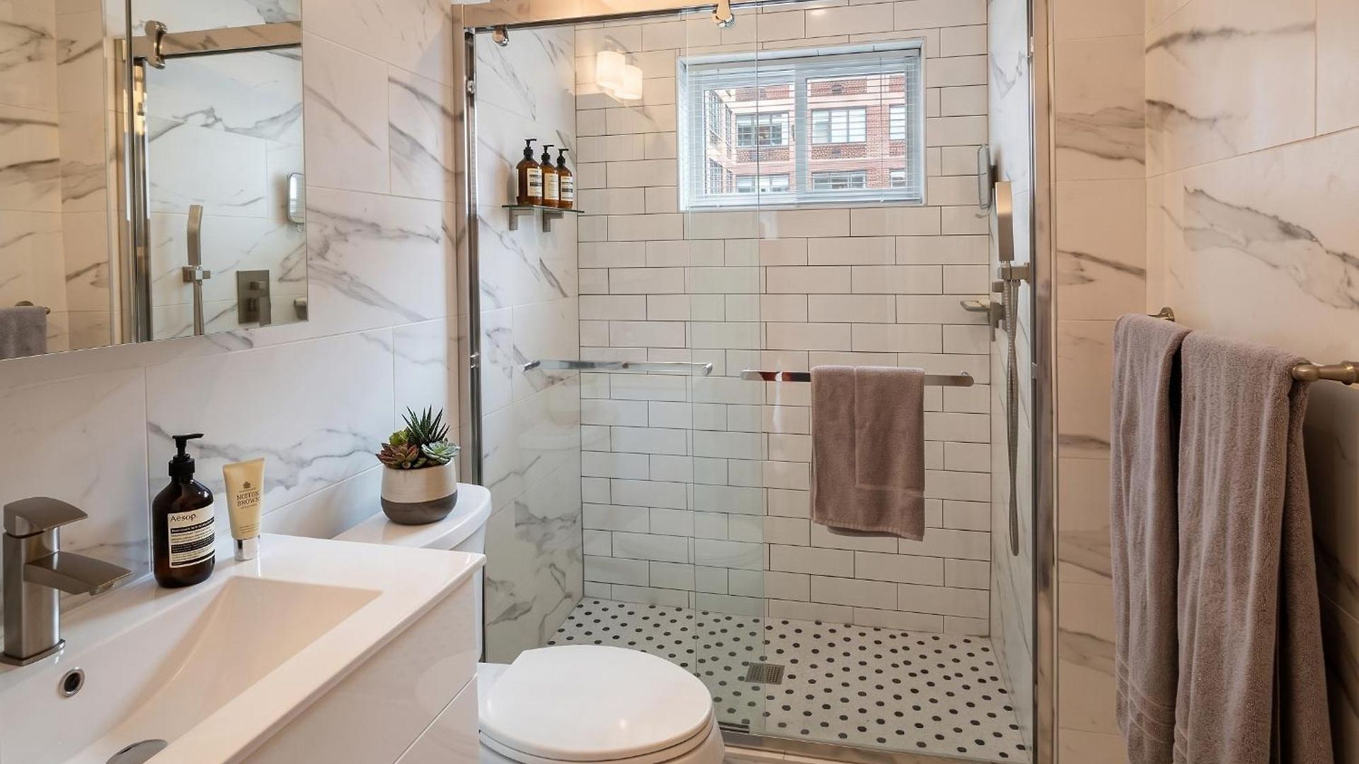 Apartment Chelsea Gem Modern 2br Prime 23rd & 7th Spot