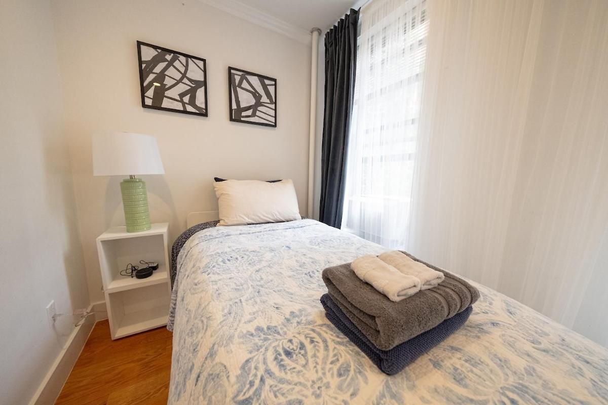 2br Near Mount Sinai & Metropolitan Hospitals *