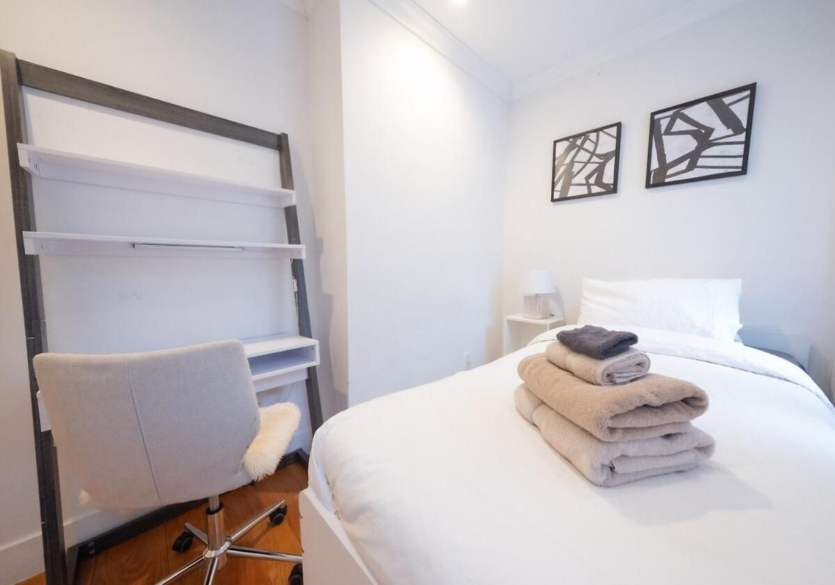 Apartment 2br Near Mount Sinai & Metropolitan Hospitals New York