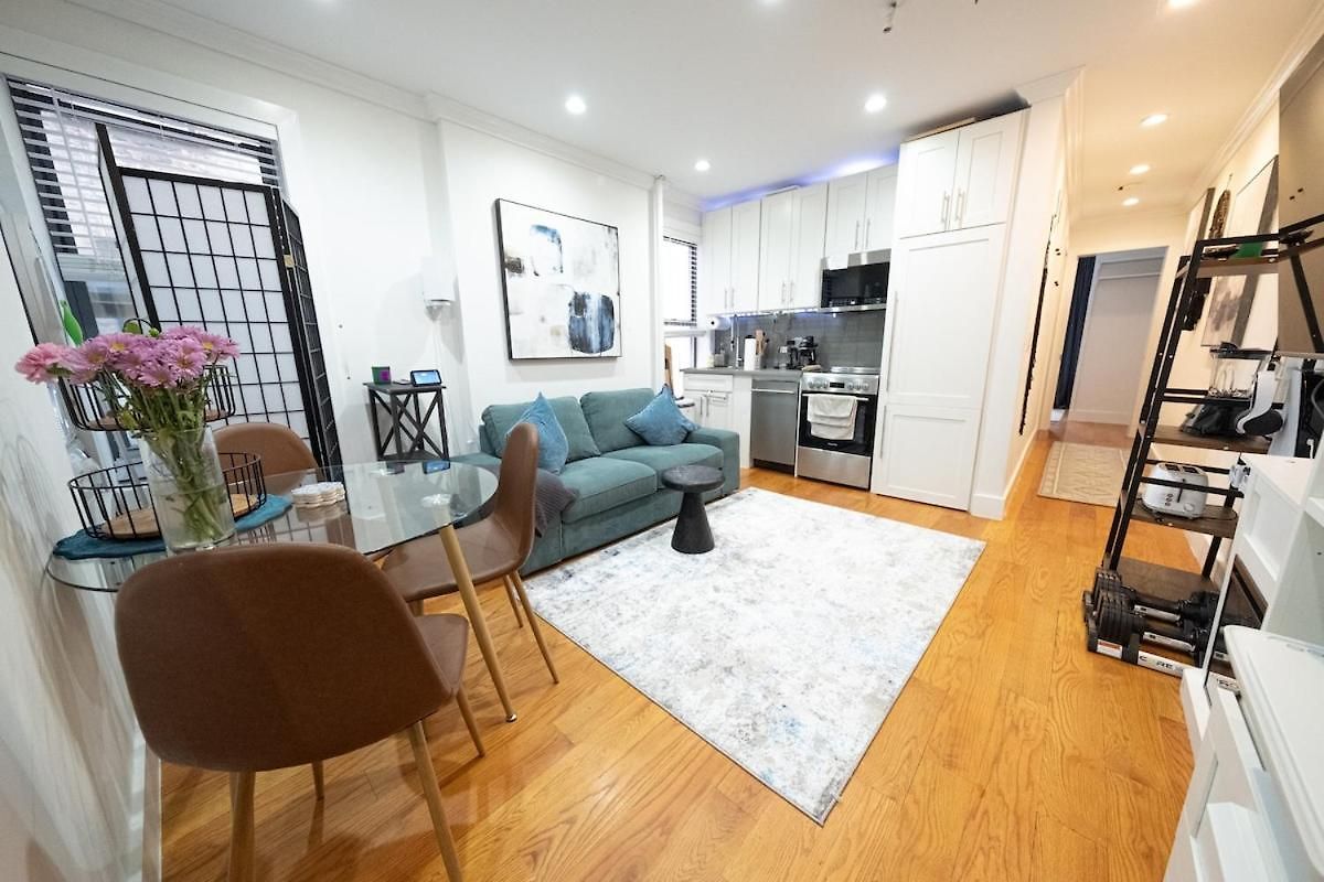 Apartment 2br Near Mount Sinai & Metropolitan Hospitals *