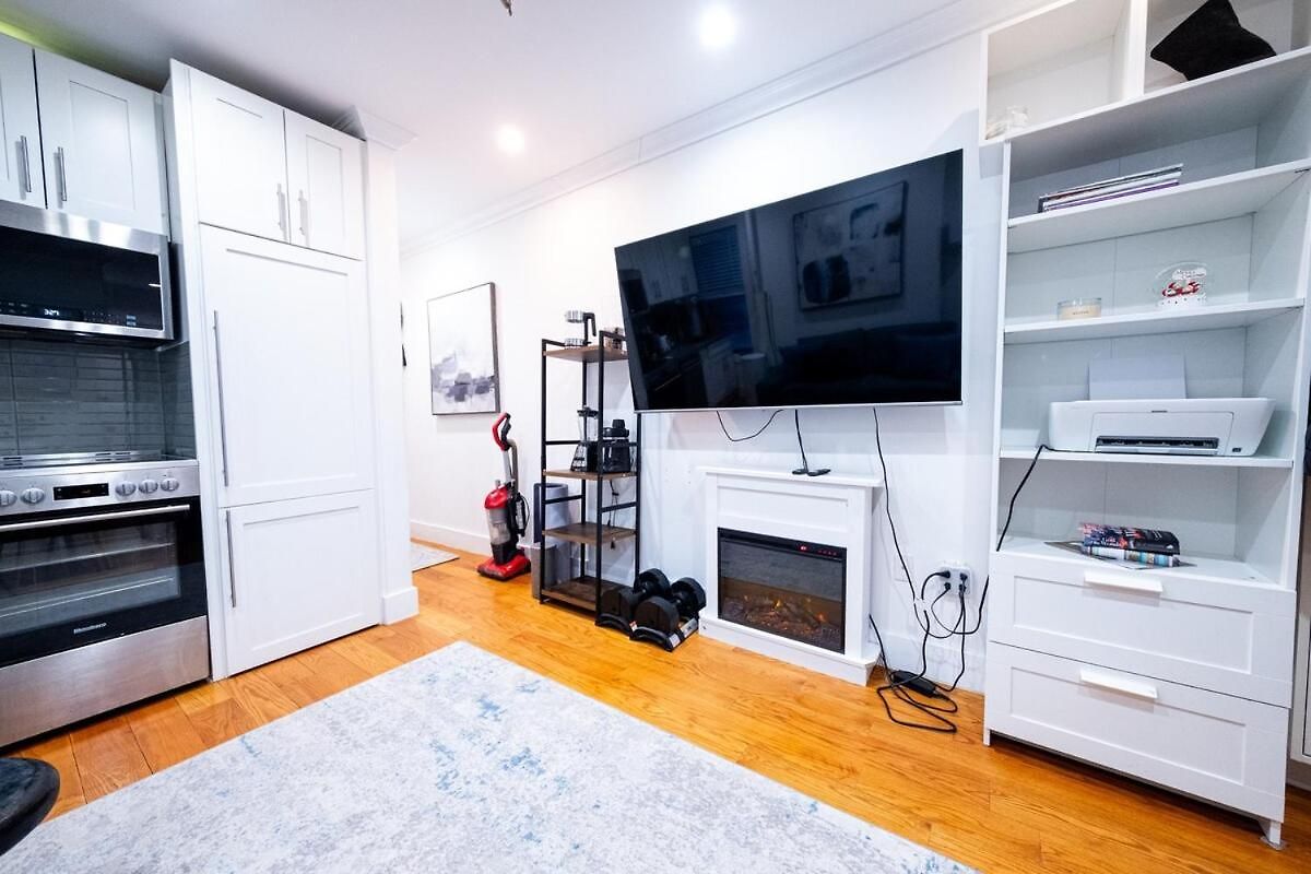 Apartment 2br Near Mount Sinai & Metropolitan Hospitals New York