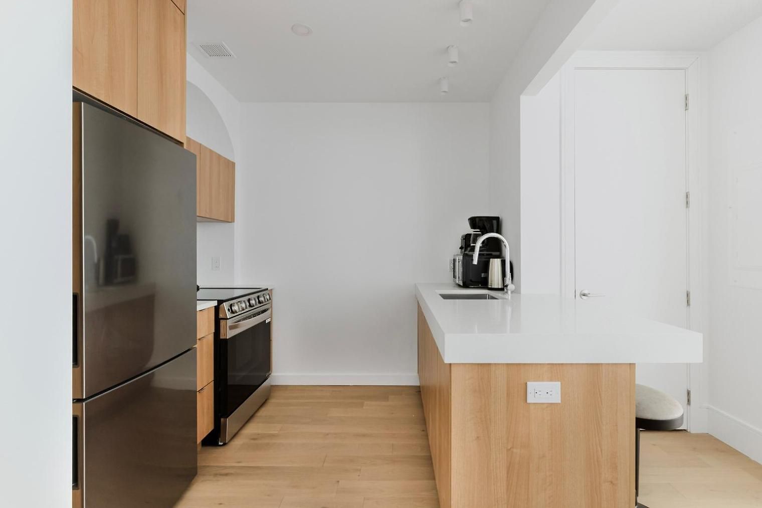 Blueground Greene Balcony Nr Greene Park Nyc-2175 Apartment *
