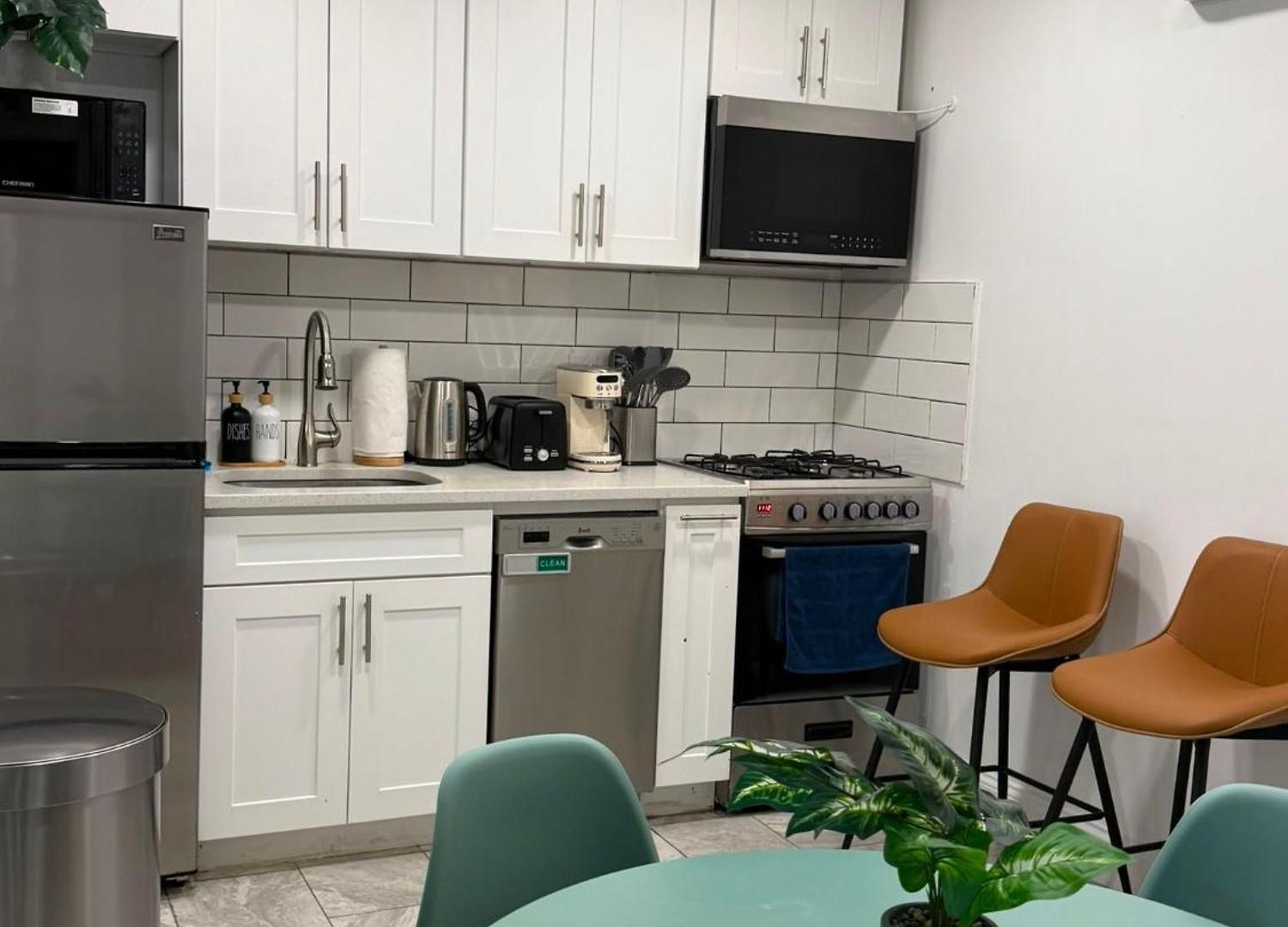The Broadway Escape - Private In Times Square *