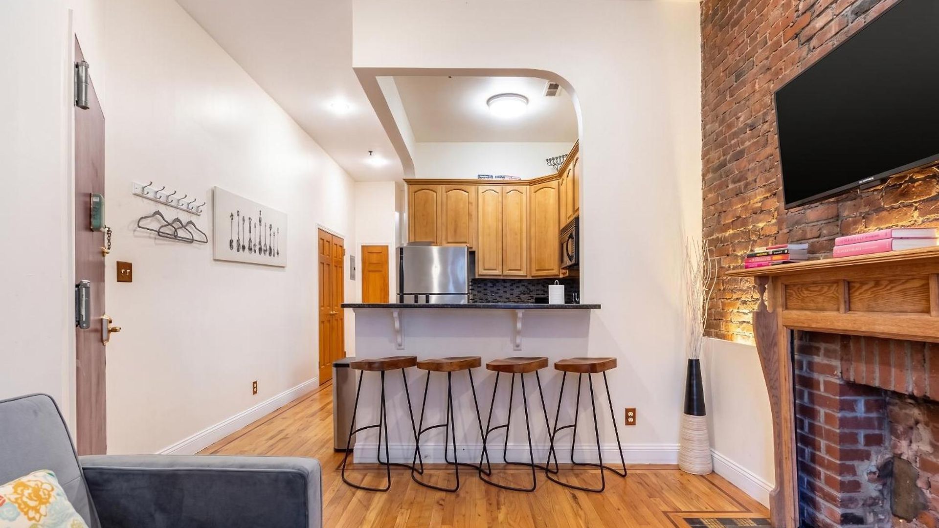 Spacious 1-bedroom Retreat In Harlem Apartment *