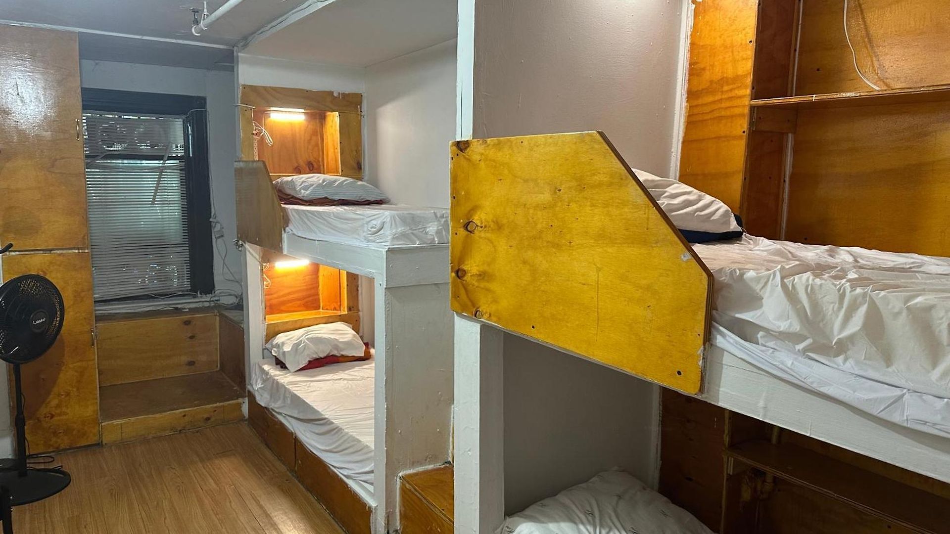 Hostel The Brooklyn Riviera *