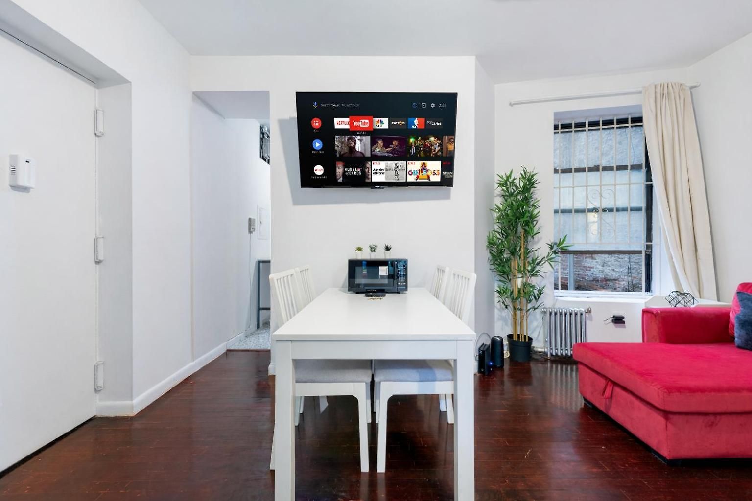 2 Bedroom Stylish Unit Apartment *