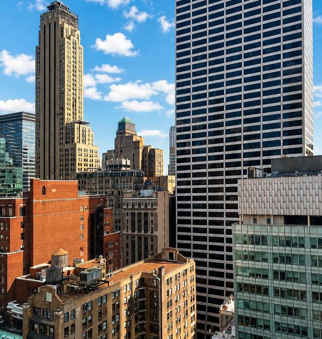 Luxury Midtown 2br, Views, 24-7 Doorman, W-d *