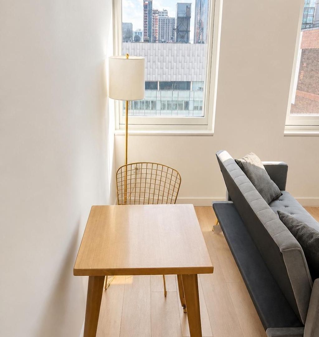 Luxury Midtown 2br, Views, 24-7 Doorman, W-d New York