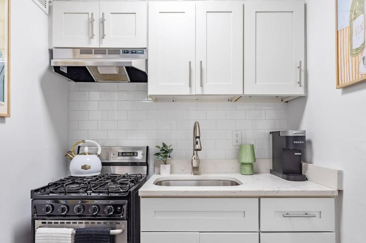 Chelsea Flat Private Garden Grill High Line Apartment *