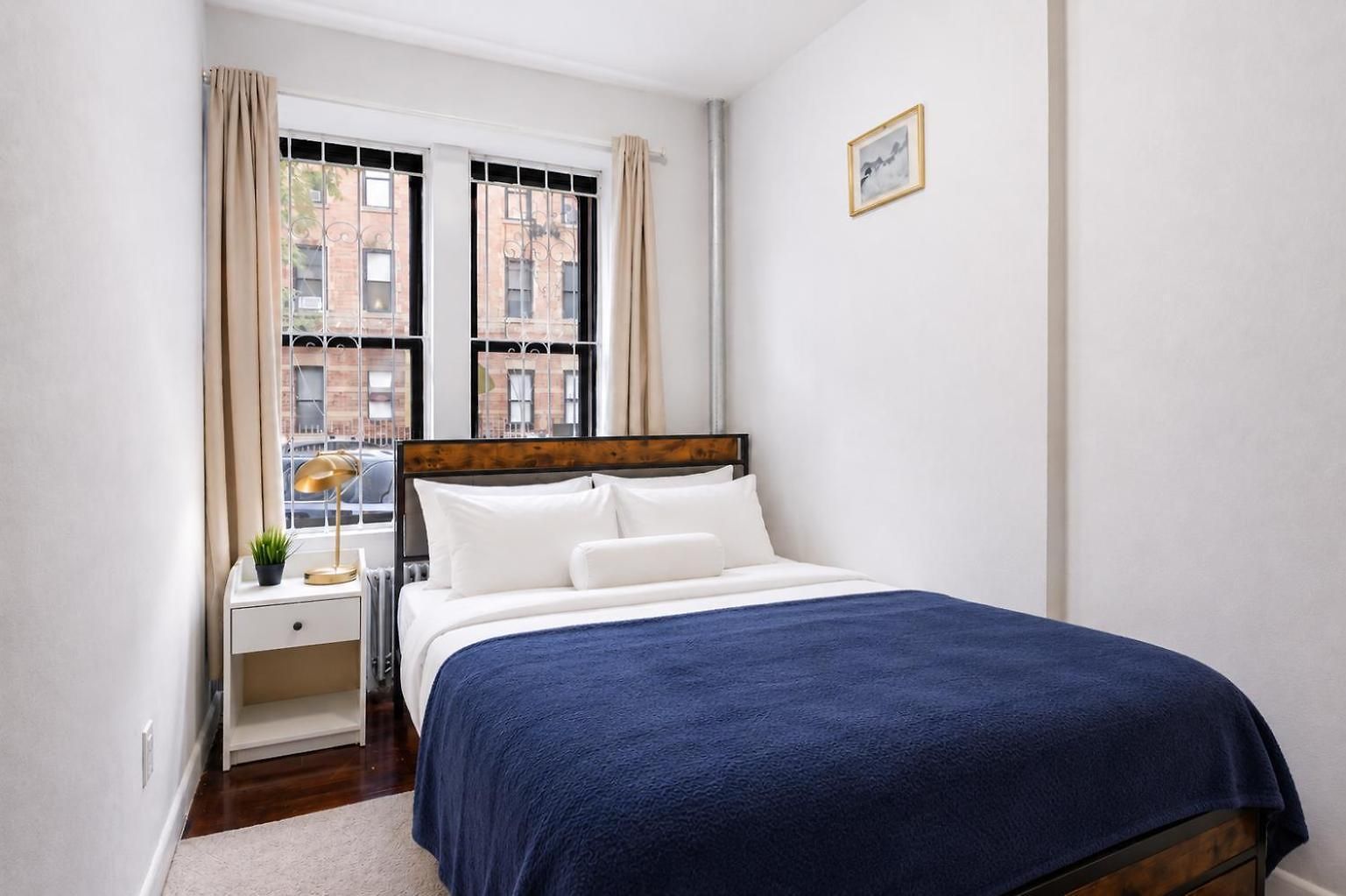 Apartment 2 Bedroom Stylish Unit