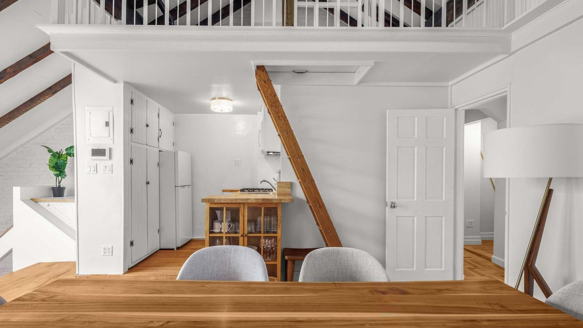 Macdougal Classic 1br Brick Loft In Greenwich Village