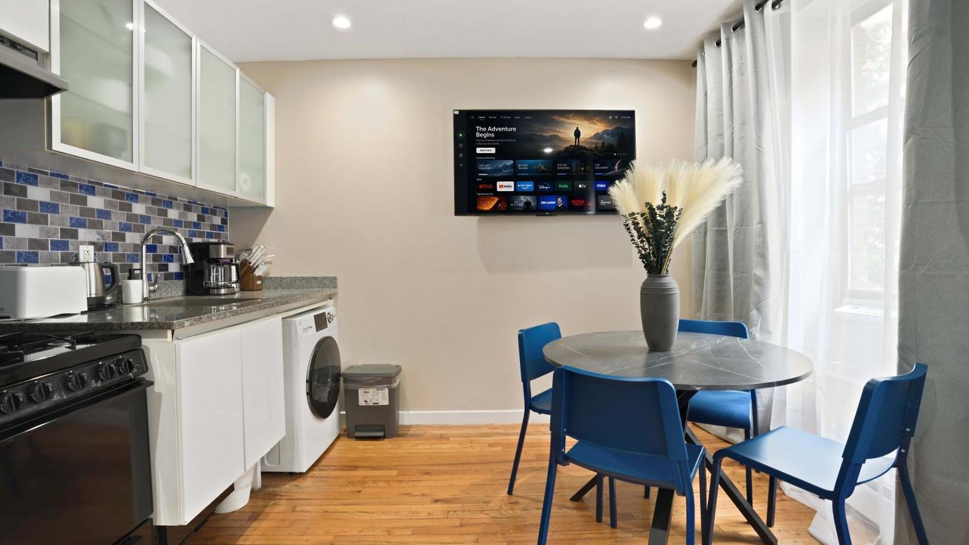 3 Bd - Perfect Getaway Apartment *