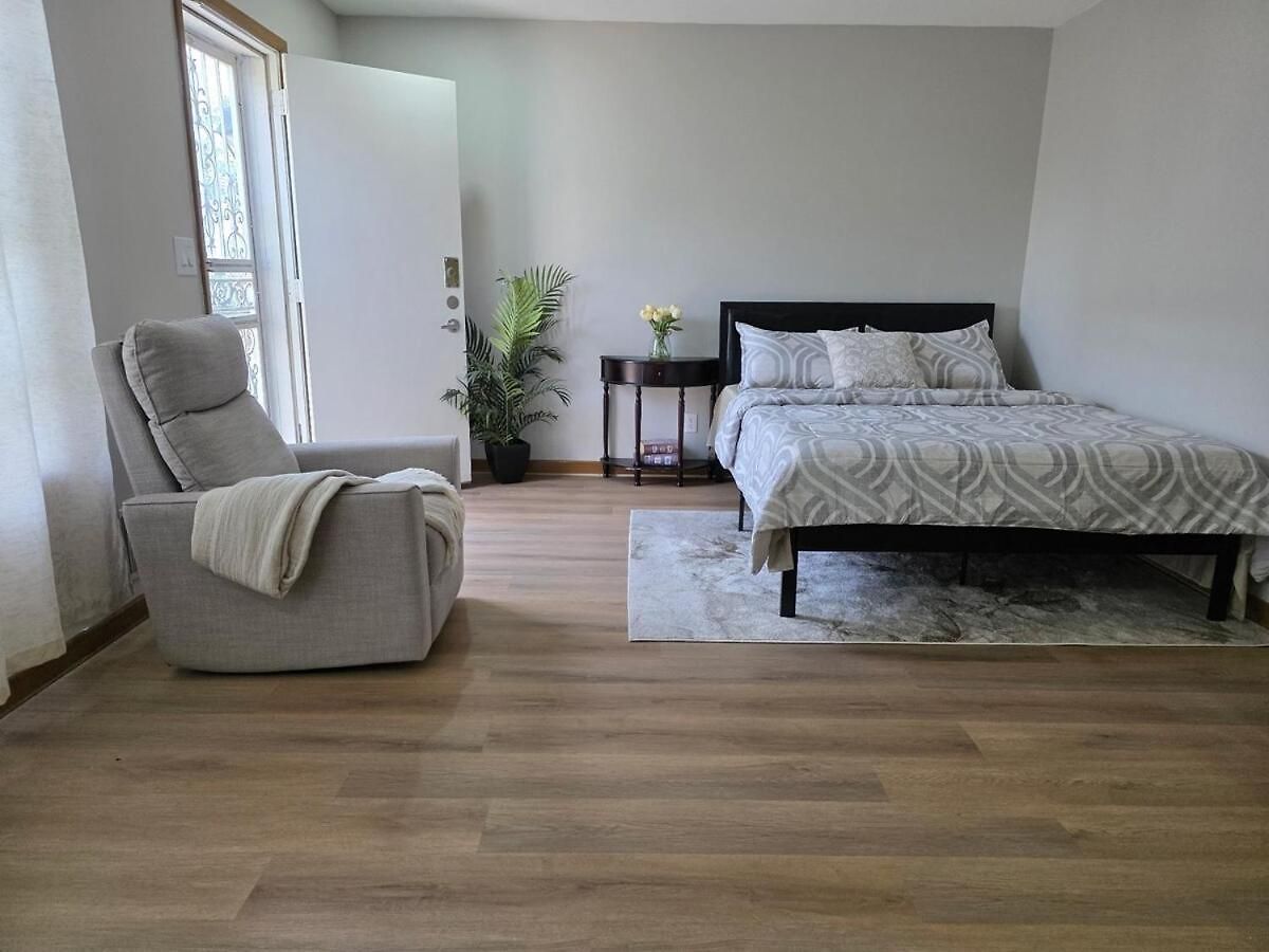Private & Bath In Bronx Guest house New York
