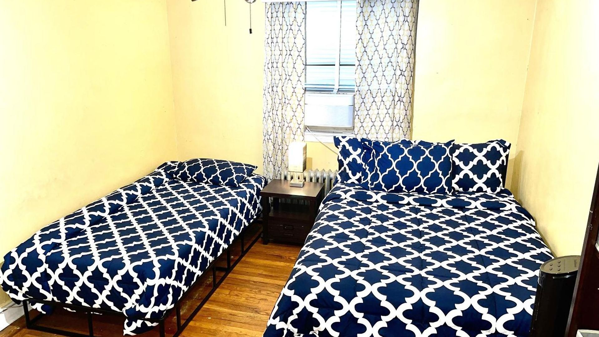 Holiday home Lga 5 Mins, 3 Bedrooms Duplex Private House With Backyard ! *