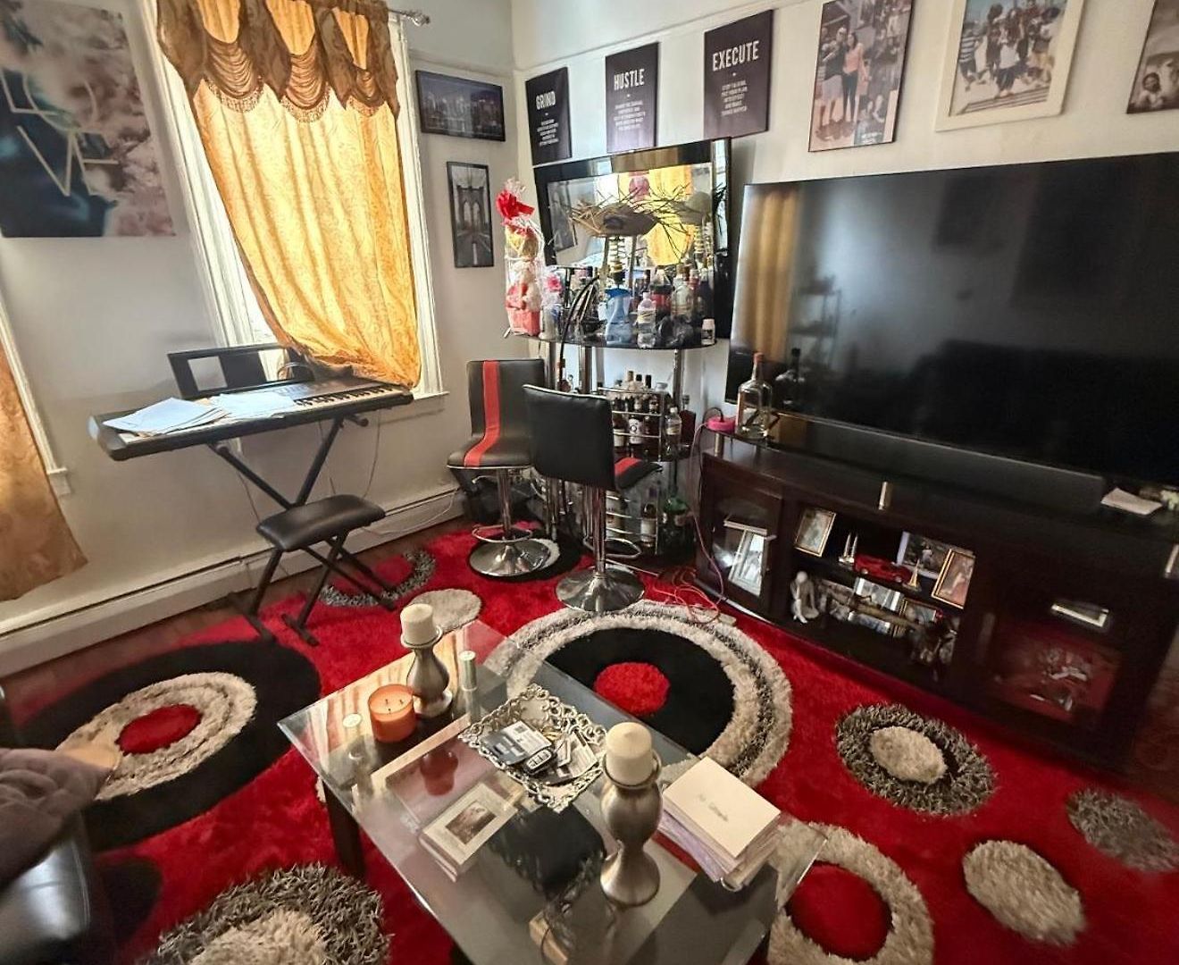 Cozy One Bedroom With Share Kitchen And Bathroom And Living Area * New York