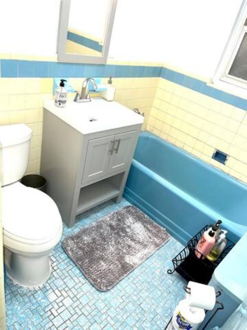 Lga 5 Mins, 3 Bedrooms Duplex Private House With Backyard ! New York