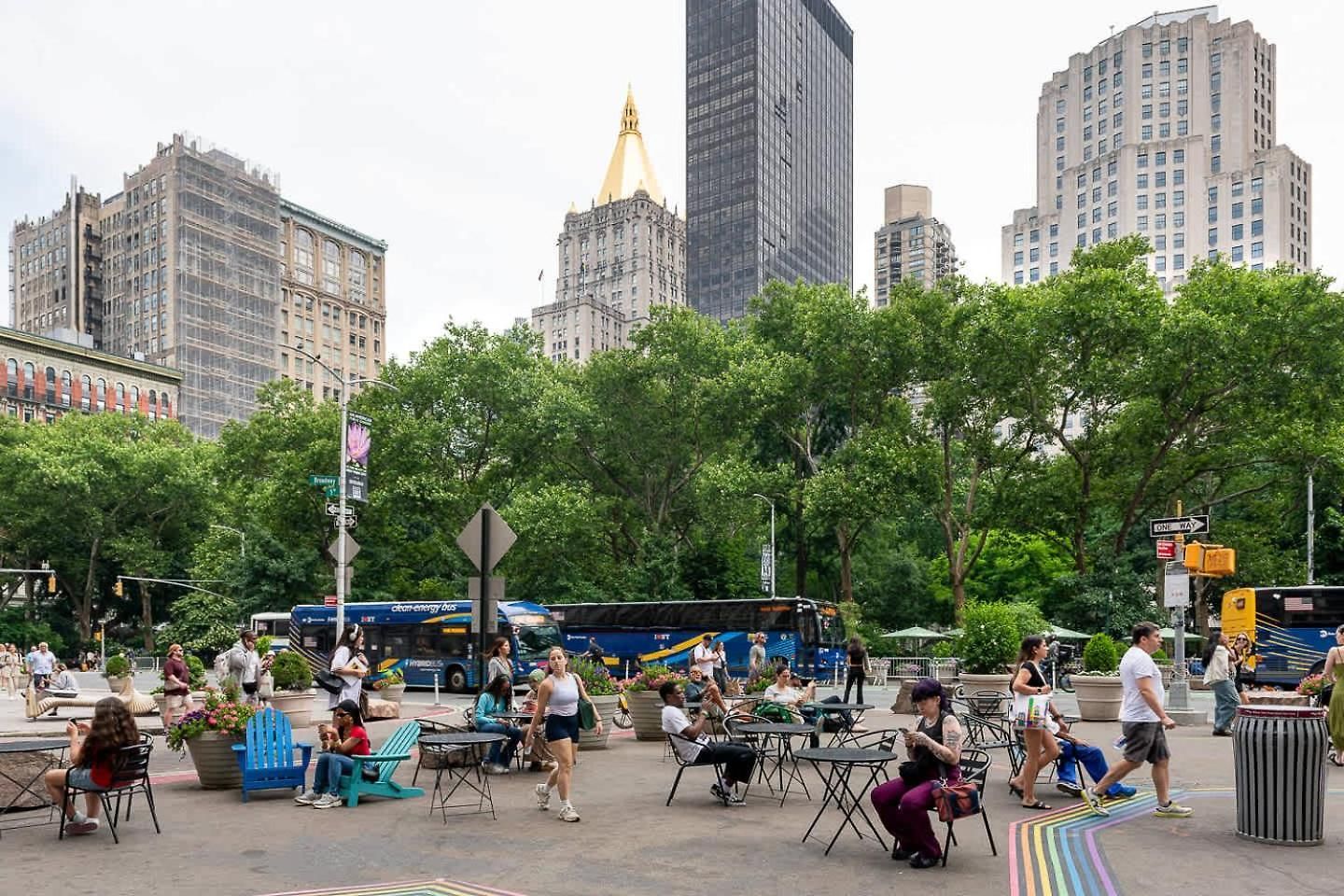 Two-bedroom By Madison Square Park Apartment *