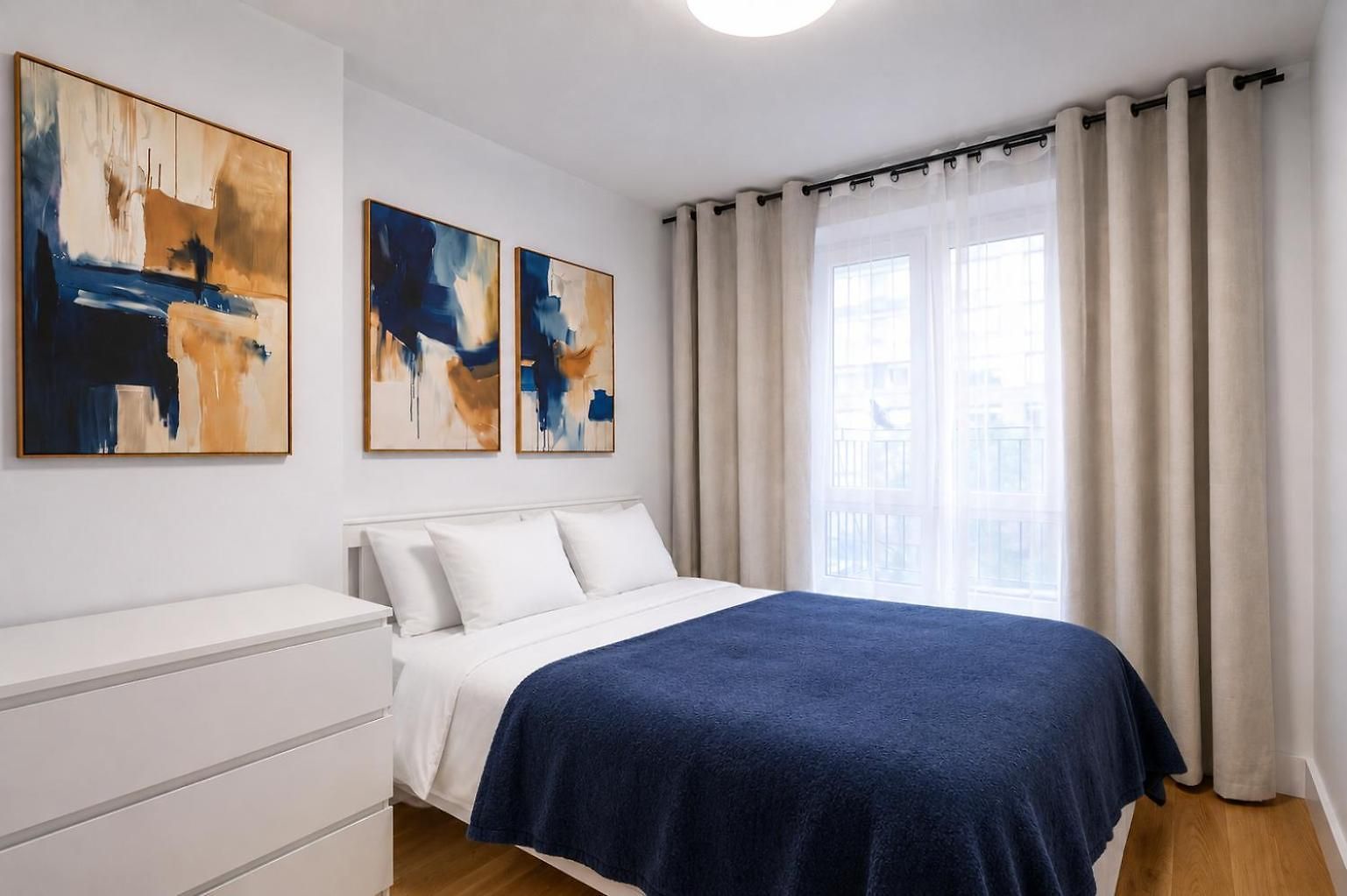 2 Bedroom In Manhattan Apartment *