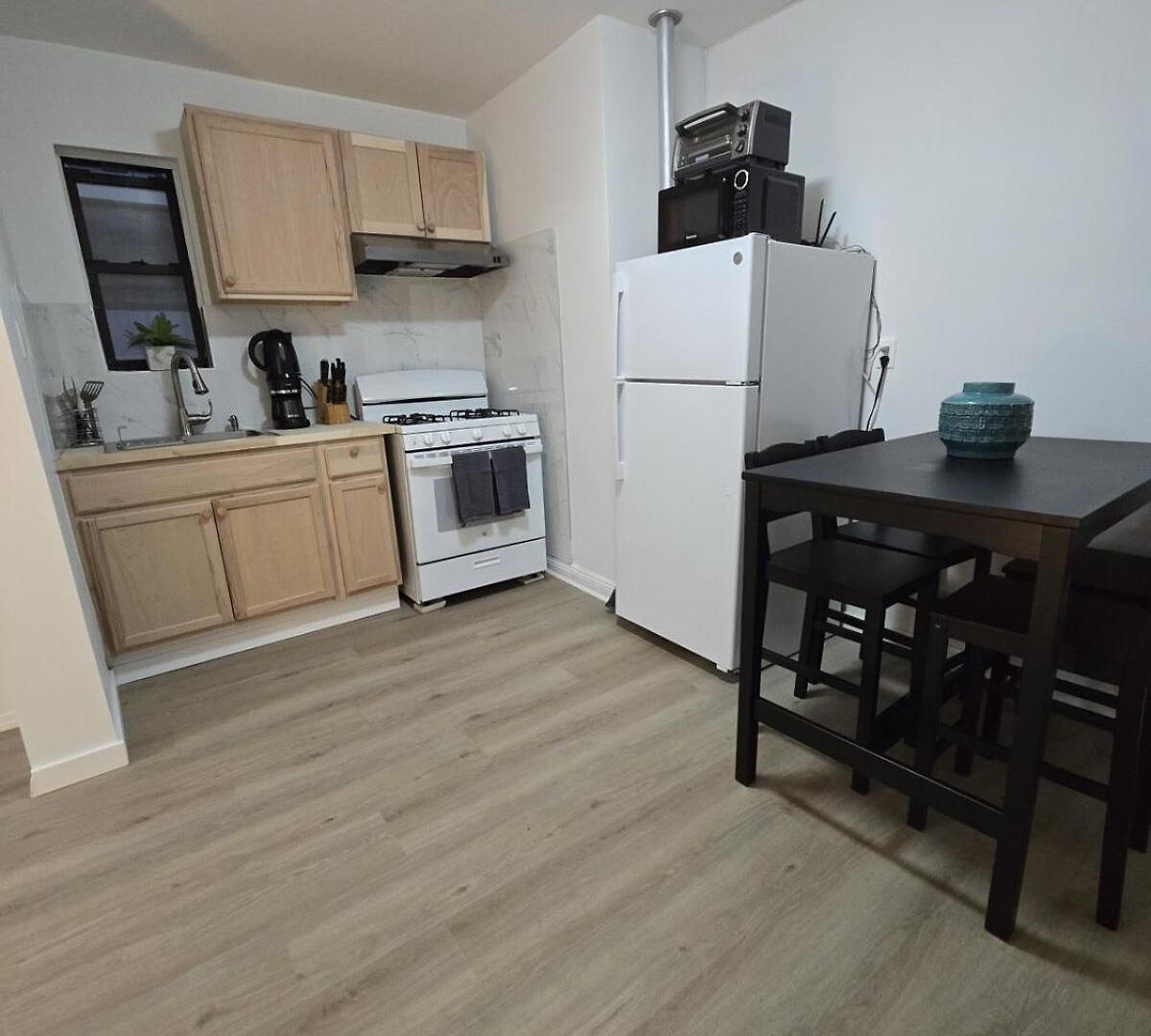 2 Bedroom With Kitchen Apartment New York