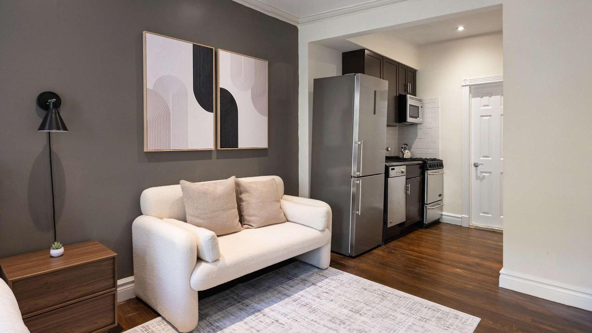The Yorkville V Vibe 8836 *